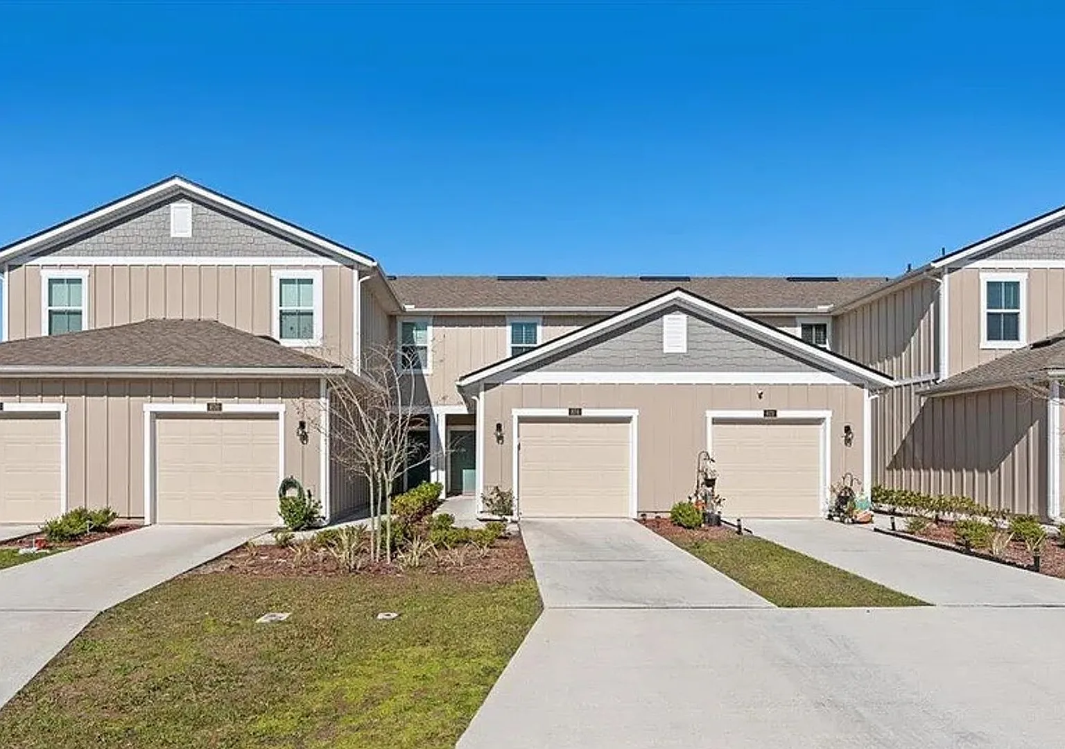 2/2.5 Townhouse available for rent — Photo 1