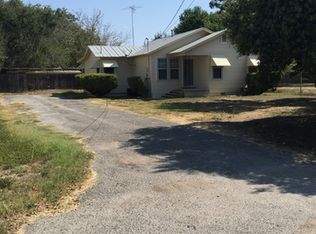 807 Naples St, Castroville, TX 78009