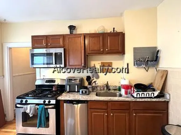 (undisclosed Address), Somerville, MA 02143