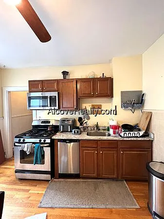 Cedar St Photo 1
