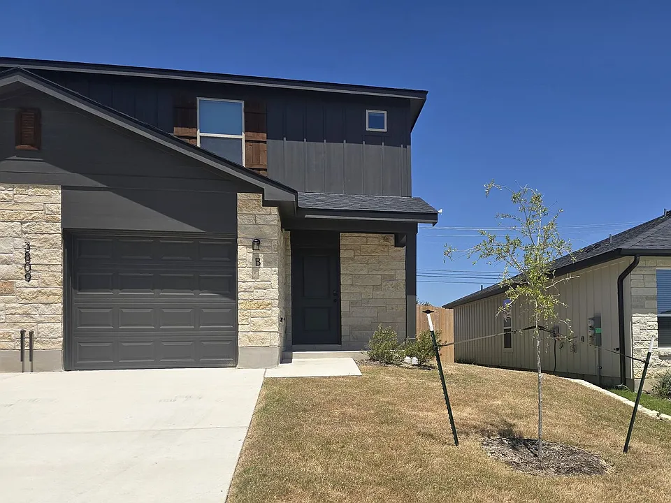 3809 American Elm Dr