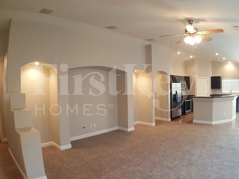 5728 Hornbrook St — Photo 3