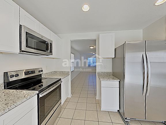 3rd image of 11034 Barclay Point