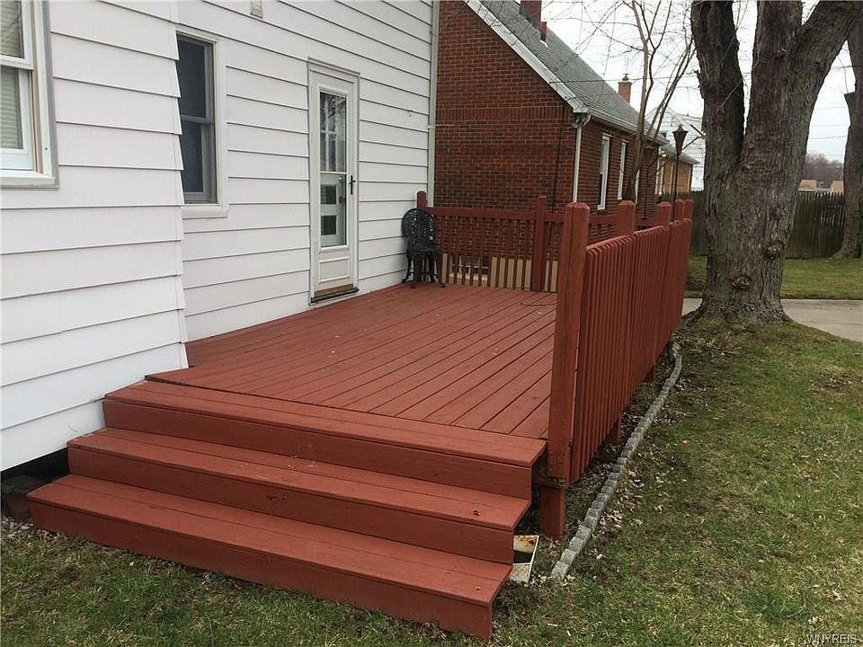 2nd image of 51 Layton Ave