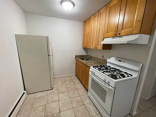 Rented by Voro, LLC | media 8