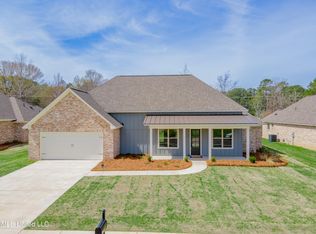 122 Trace Pointe Pl, Clinton, MS 39056