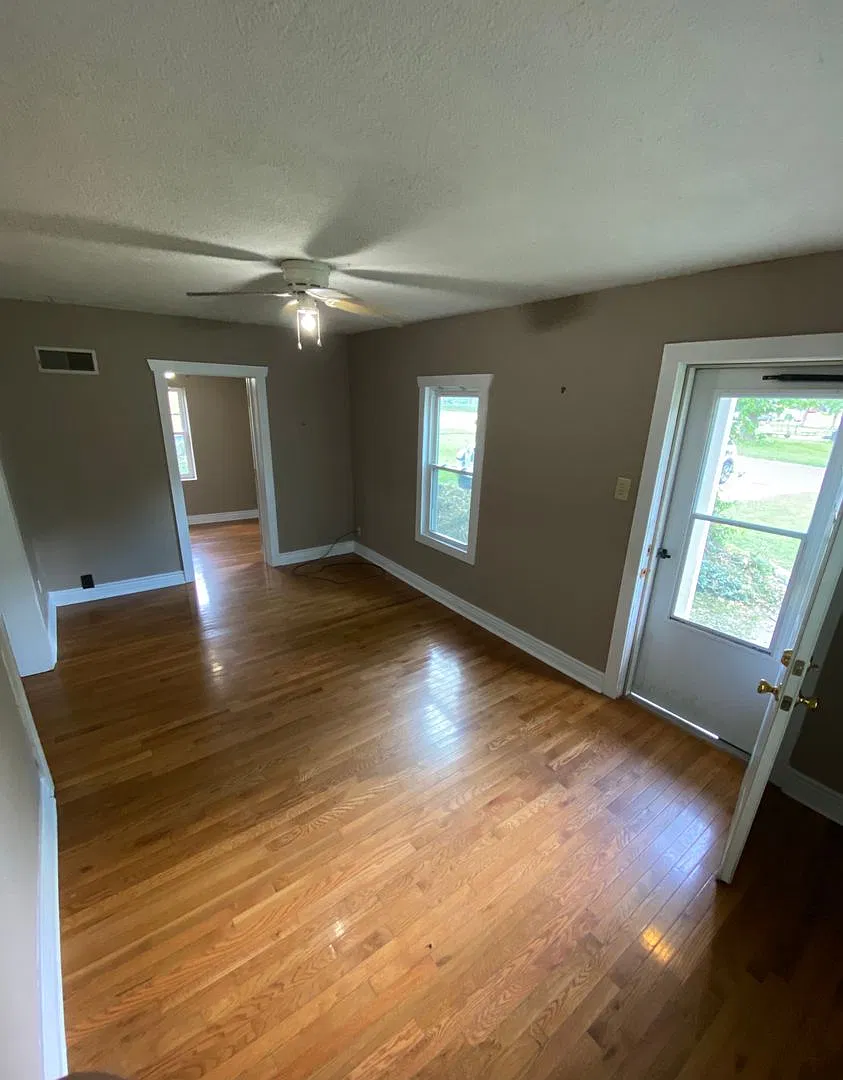 2 Bedroom House, Centrally Located. — Photo 1