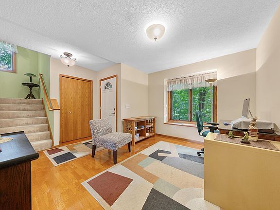 3rd image of 2104 Taylor Ct