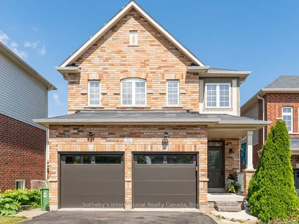 12 Bousfield Ct, Hamilton, ON L8B 0T3