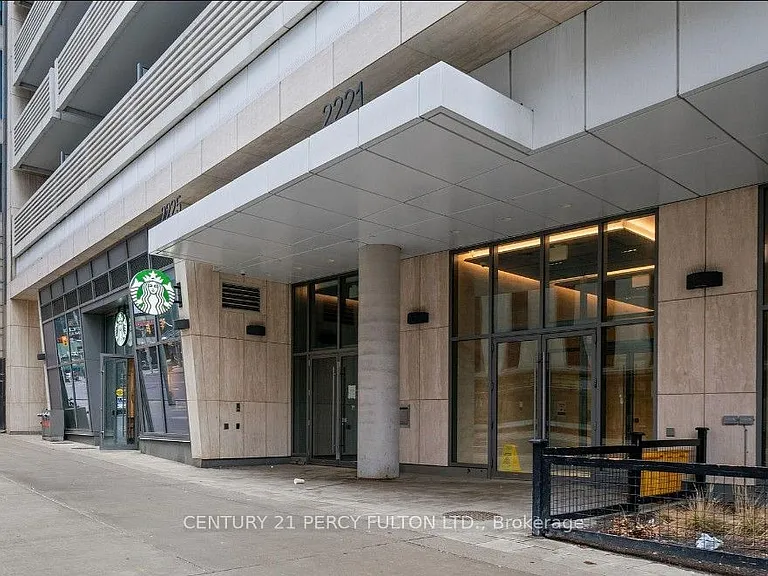 2221 Yonge St #4710 — Photo 2