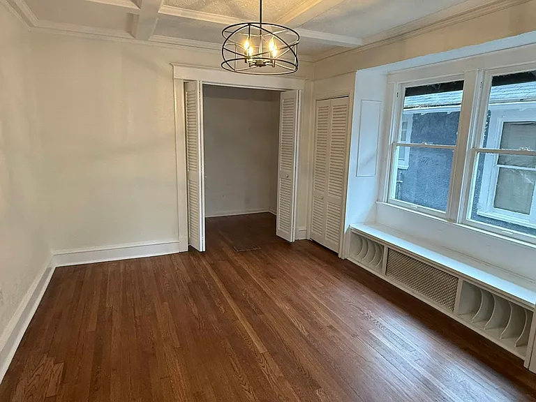 4119 S Benton Ave — Photo 5