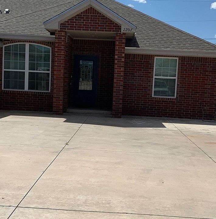 1st image of 2207 Boxwood Cir