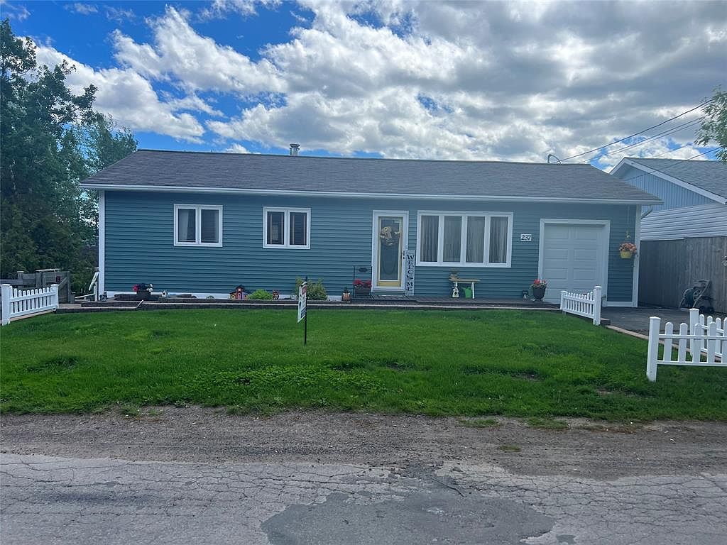237 Main St, Springdale, NL A0J 1T0 Zillow