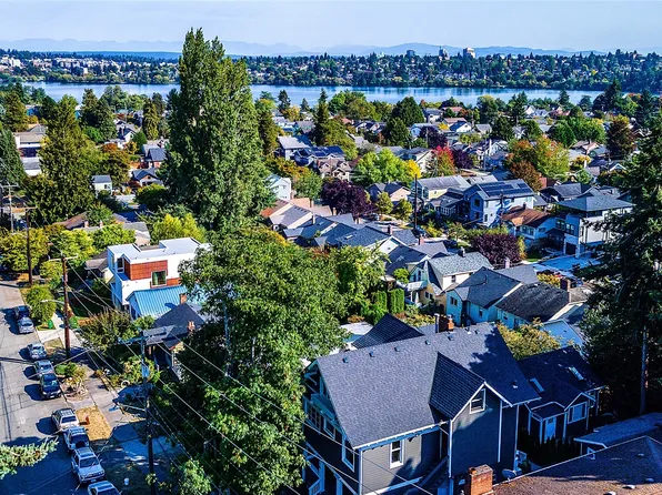 515 N 72nd Street #3, Seattle, WA 98103