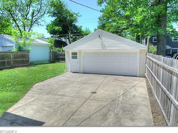 5th image of 1670 Lincoln Ave