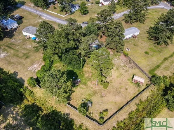 405 Hummingbird Lane, Springfield, GA 31329