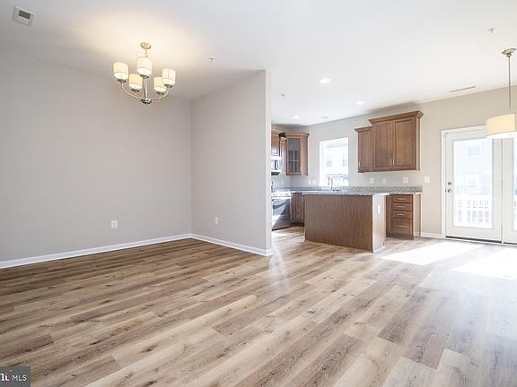 3rd image of 1132 Red Hawk Way