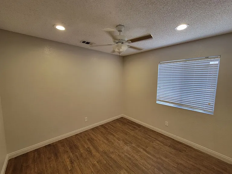 861 W Legion Rd — Photo 6