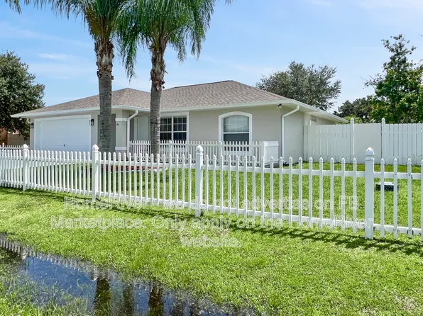 63 Alicante Ct, Kissimmee, FL 34758