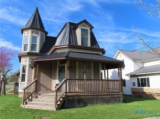 207 E Lynn St, Edgerton, OH 43517