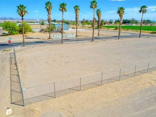 1934 E Oatman Pl, Mohave Valley, AZ 86440