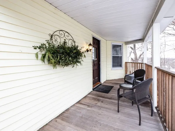38 Beacon St, Hyde Park, MA 02136
