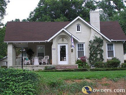 2nd image of 476 Parkview Dr