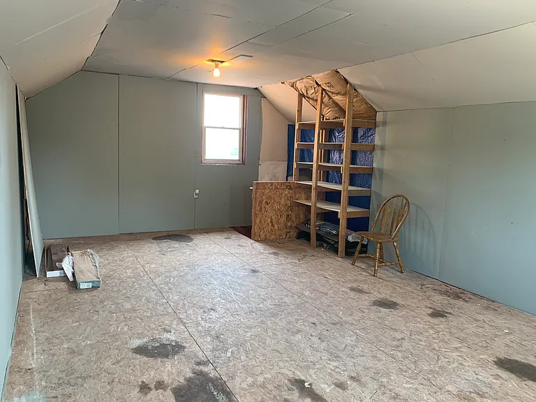 loft area above garage