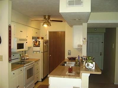 2nd image of 1420 Lake Pointe Way #14204