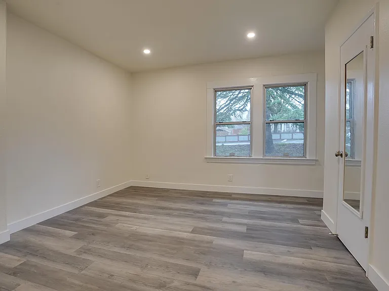 425 W Sierra Ave #425 — Photo 14