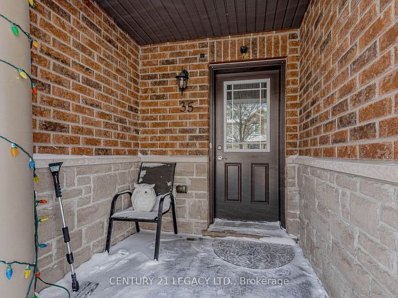 3rd image of 35 Oldfield Dr