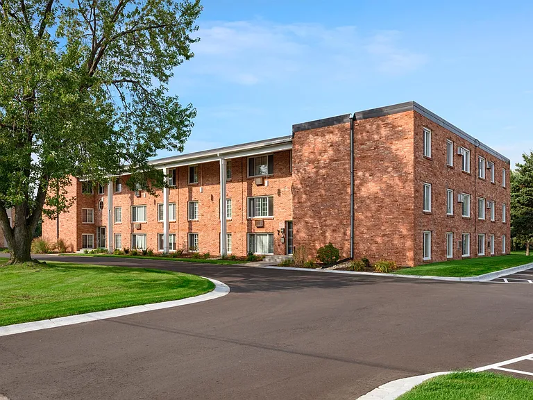 Nicollet Avenue Apartment Homes — Photo 7