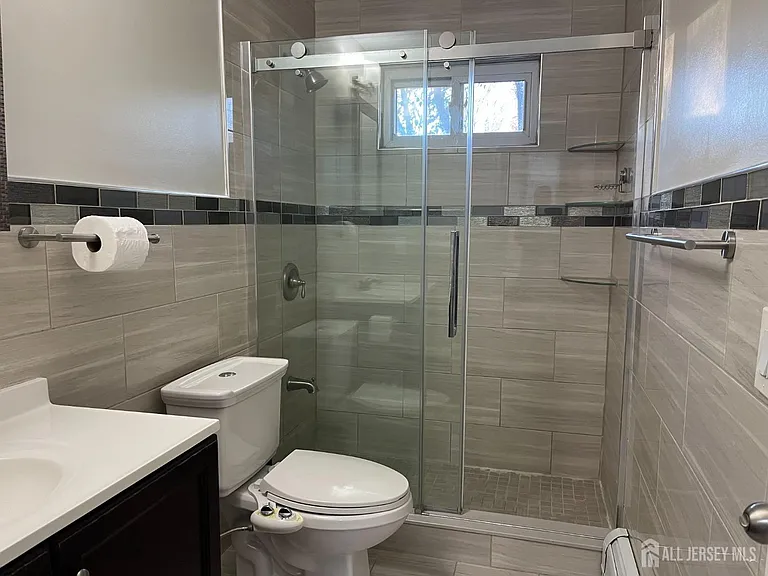 66 Netherwood Cir — Photo 13