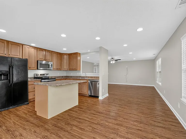 7753 Sunflower Dr — Photo 8