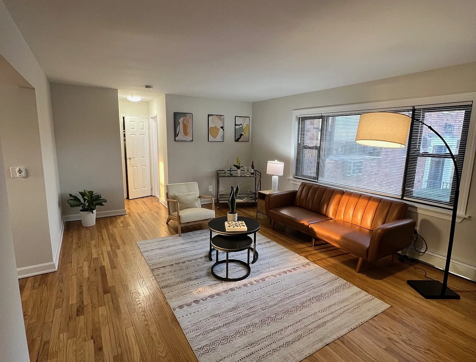 Highland Manor Apartments — Photo 1