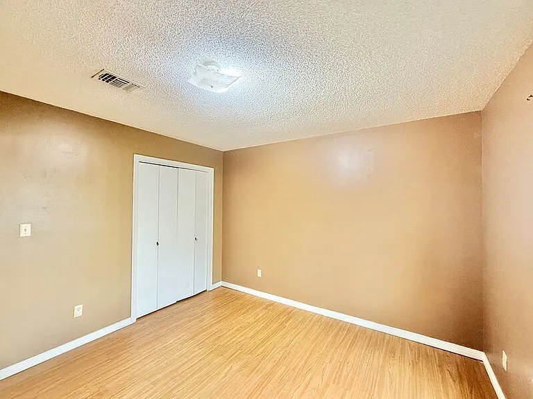 6101 Lake Joanne Dr — Photo 6