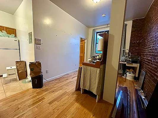 2nd image of 283 23rd St #1