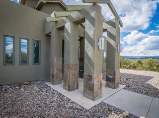 21 Western Trail Dr, Tijeras, NM 87059