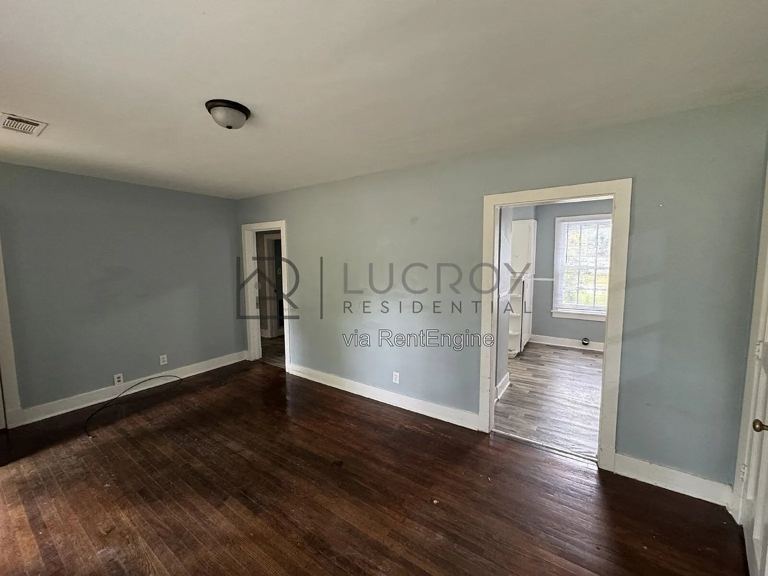 3 bed, 2.0 bath, 1350 sqft, $1,400 — Photo 3