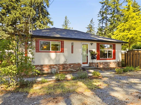 2872 Glen Lake Rd, Langford, BC V9B 4A7