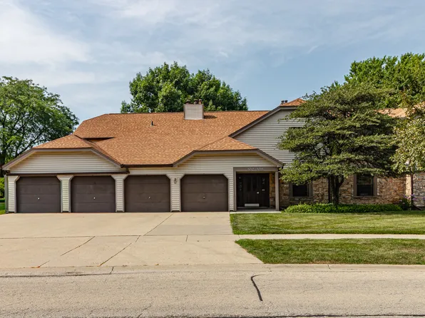 692 Hapsfield Ln #4B1, Buffalo Grove, IL 60089