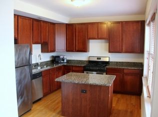 3040 W Diversey Ave APT 1S, Chicago, IL 60647
