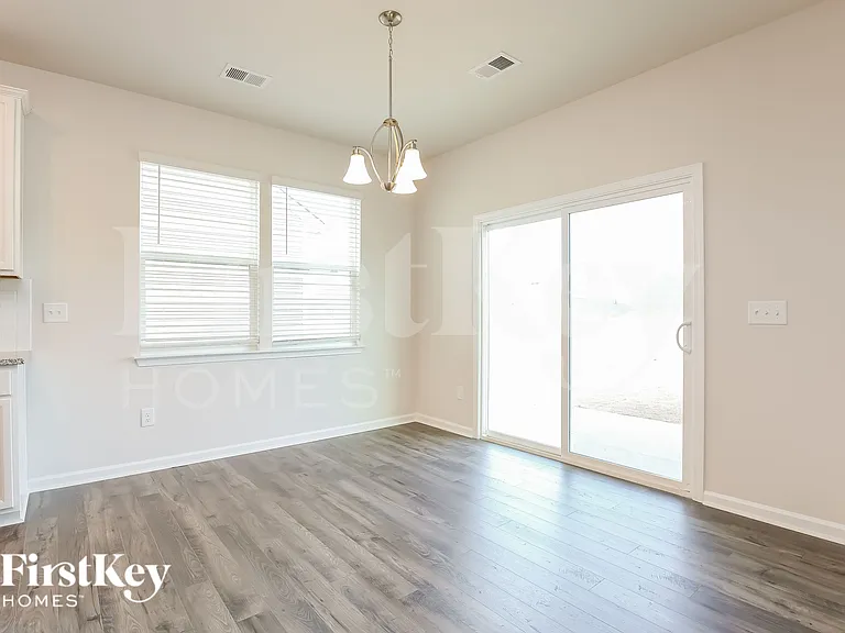 608 Goldburn Way — Photo 6