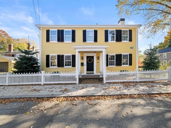 46 Church St, Dedham, MA 02026