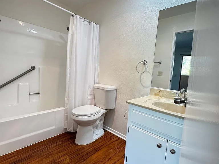 17740 Scherzinger Ln — Photo 34
