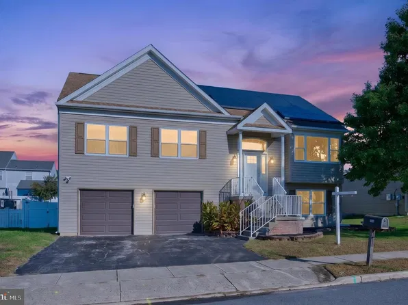 151 Tradewinds Dr, Mount Royal, NJ 08061