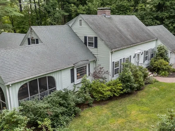 16 Lynwood Ln, West Boylston, MA 01583