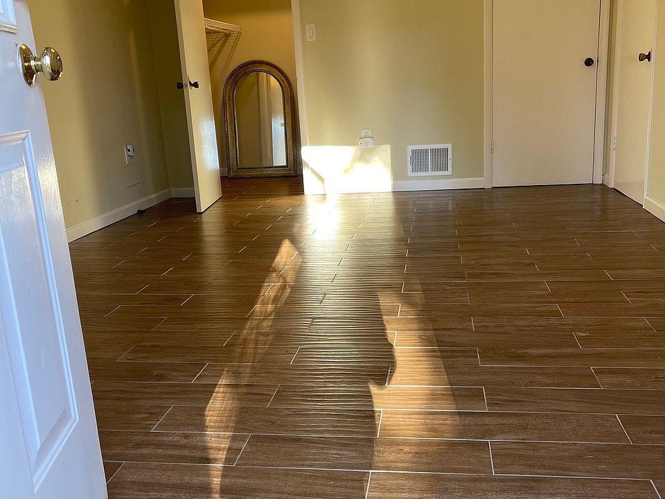 2nd image of 3530 Largo Ln #4