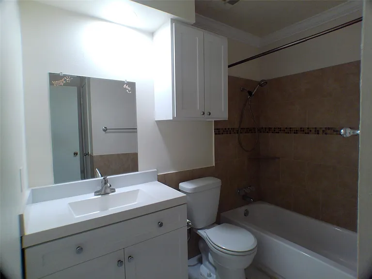 6350 Crestside Dr — Photo 11