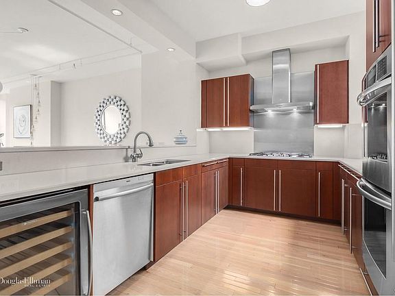 4th image of 7 Wooster St APT 6A